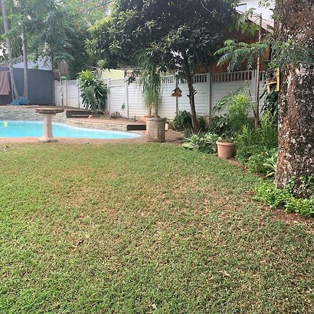 Plum Cottage Mbombela Buitenkant foto
