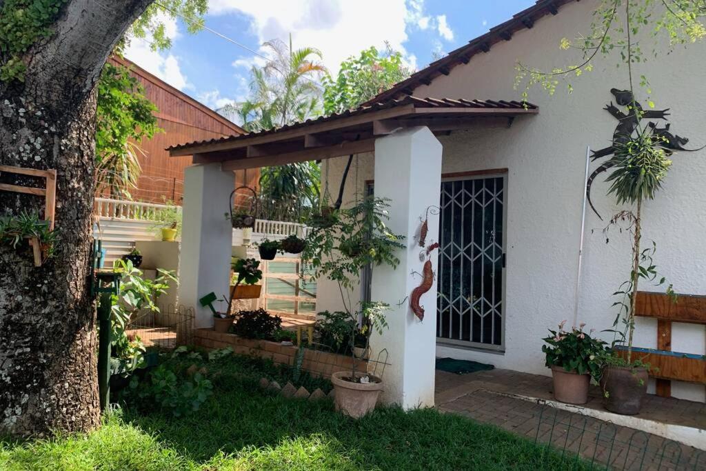 Plum Cottage Mbombela Buitenkant foto